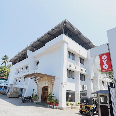 Super Townhouse Dona Castle Hotel Kollam Bagian luar foto
